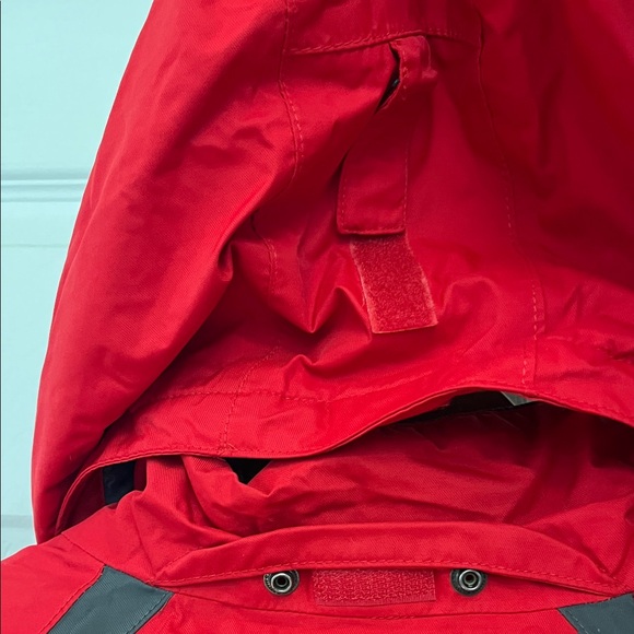 Columbia Bold Ski Red Jacket with Dark Grey Accents. Boys 14/16 - Picture 10 of 10